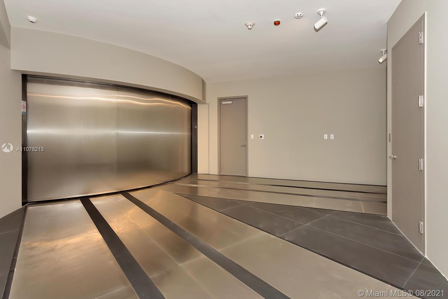 Porsche Design Tower - Residential