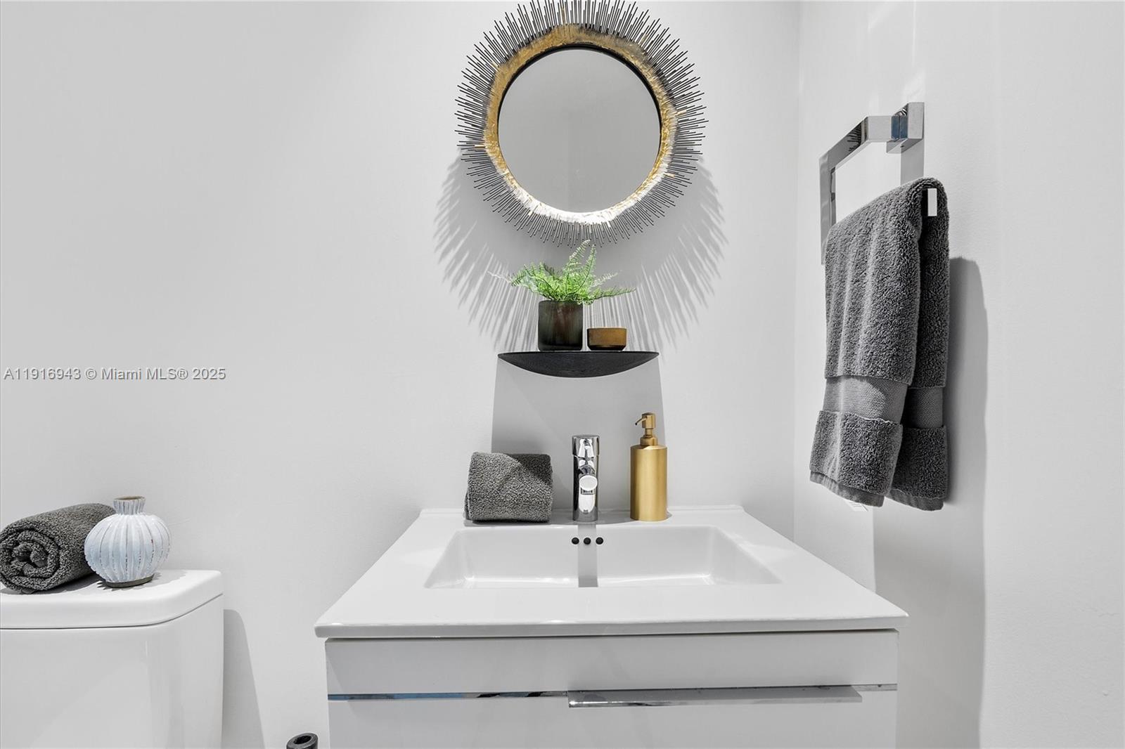 MARINA PALMS RESIDENCES N - Residential