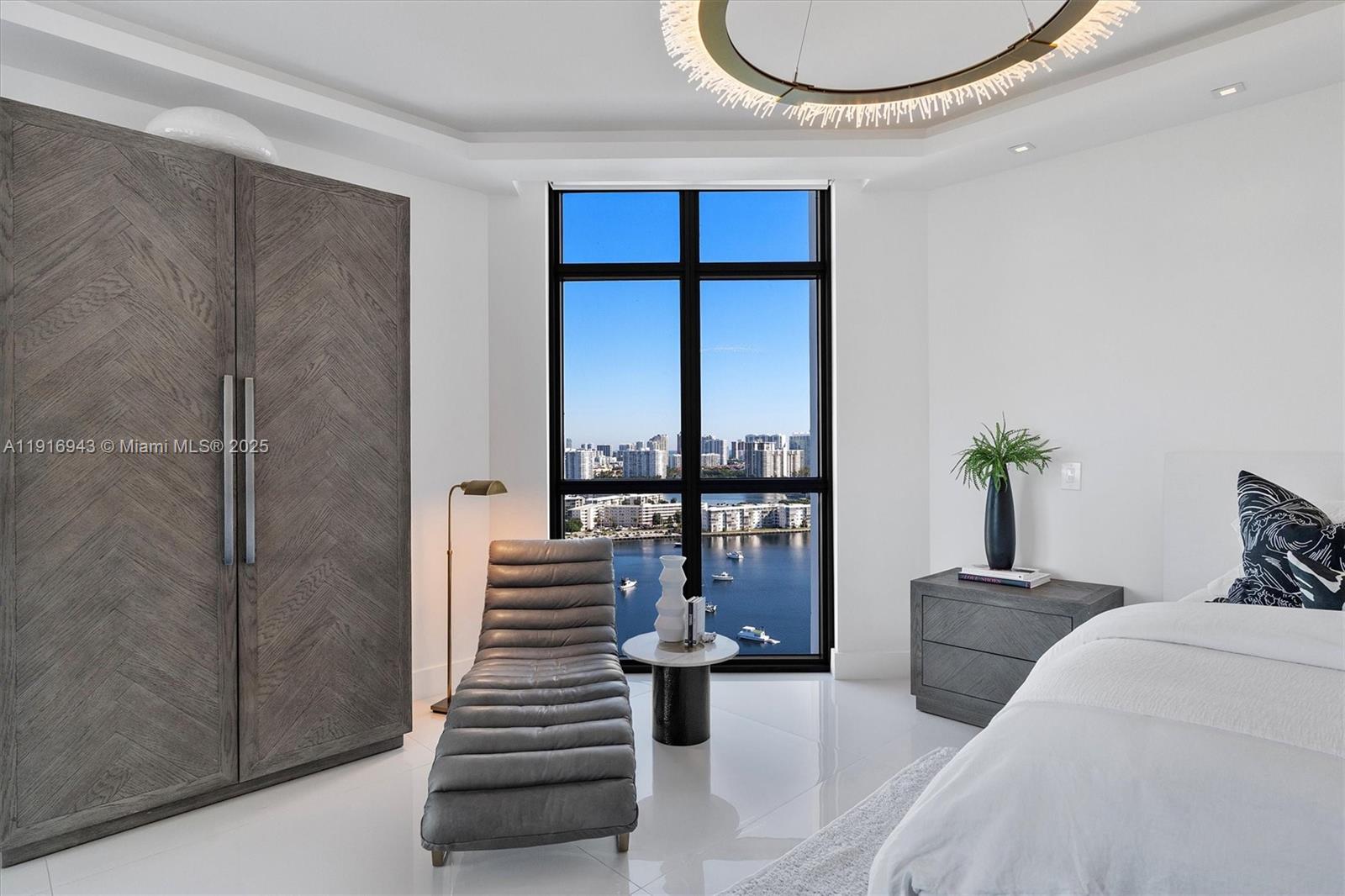 MARINA PALMS RESIDENCES N - Residential