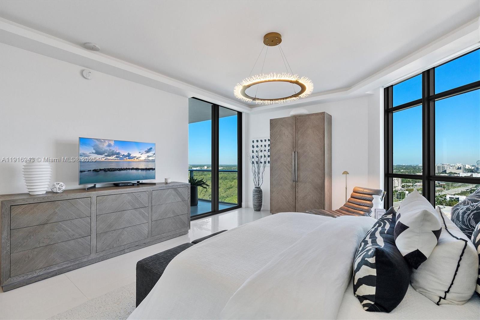 MARINA PALMS RESIDENCES N - Residential