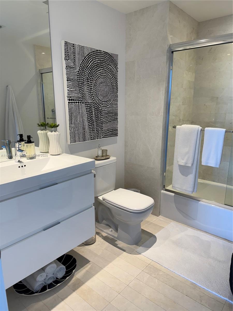 MARINA PALMS RESIDENCES N - Residential