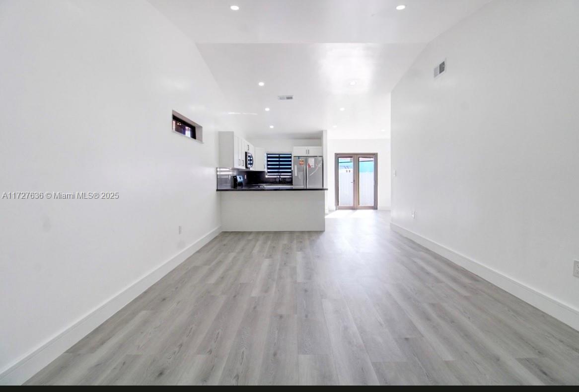 10210 NW 125th St