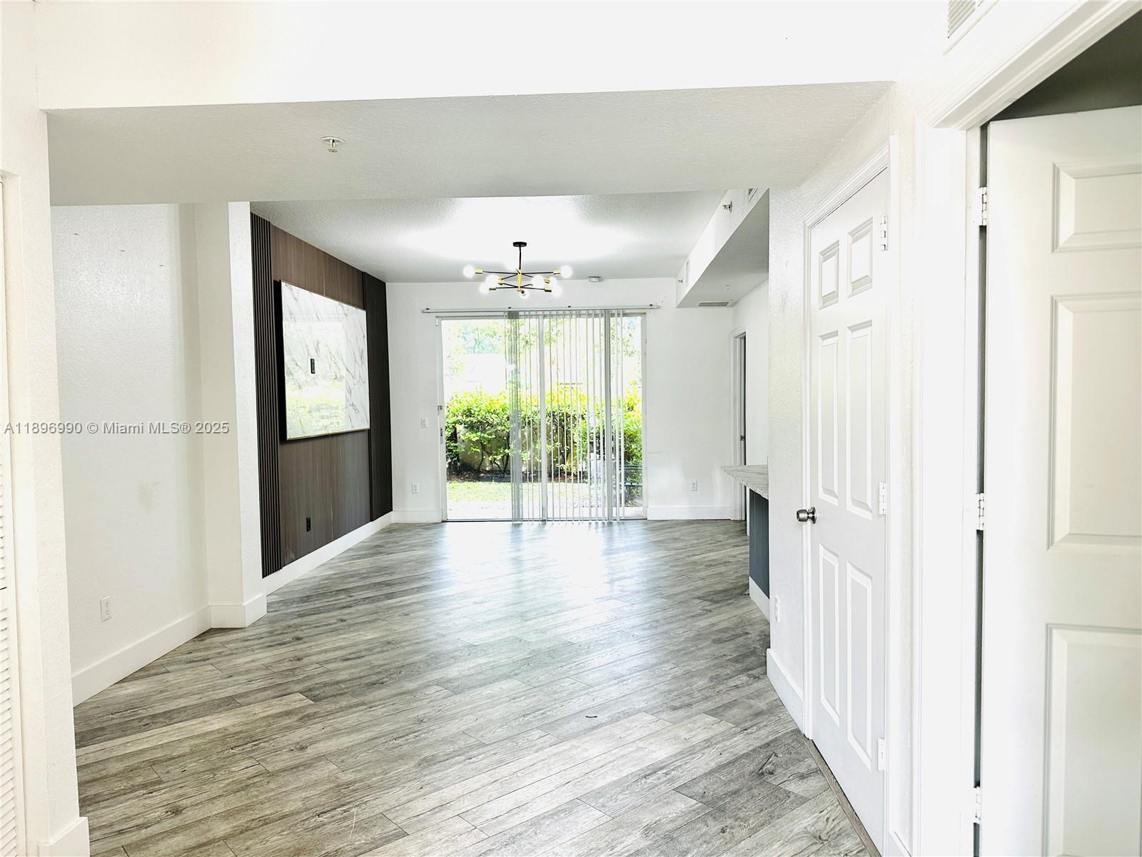 View photos, virtual tours, details... 1962 Freeport Lane 1962