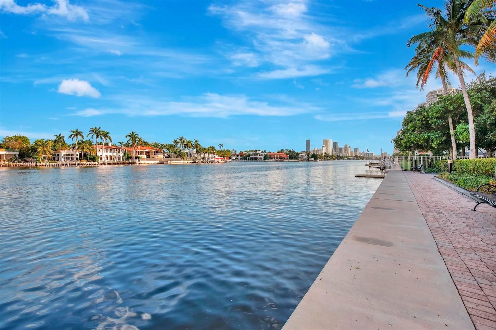 NORTH TOWER AT THE POINT - Residential