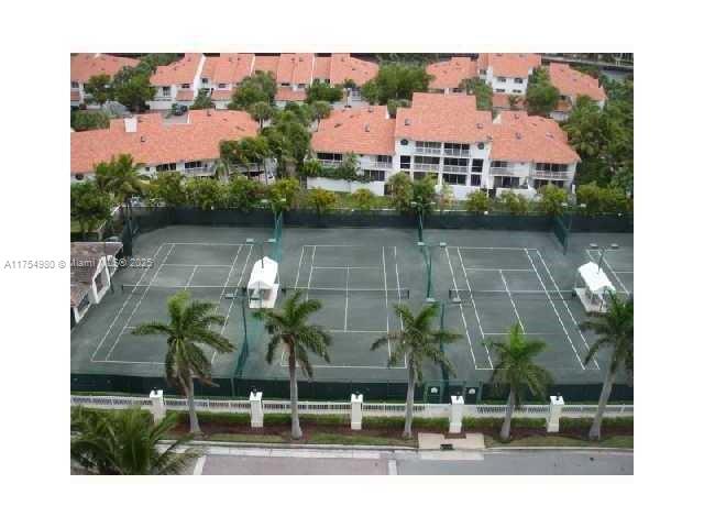 NORTH TOWER AT THE POINT - Residential