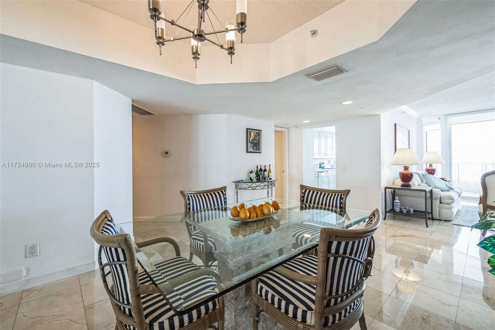 NORTH TOWER AT THE POINT - Residential