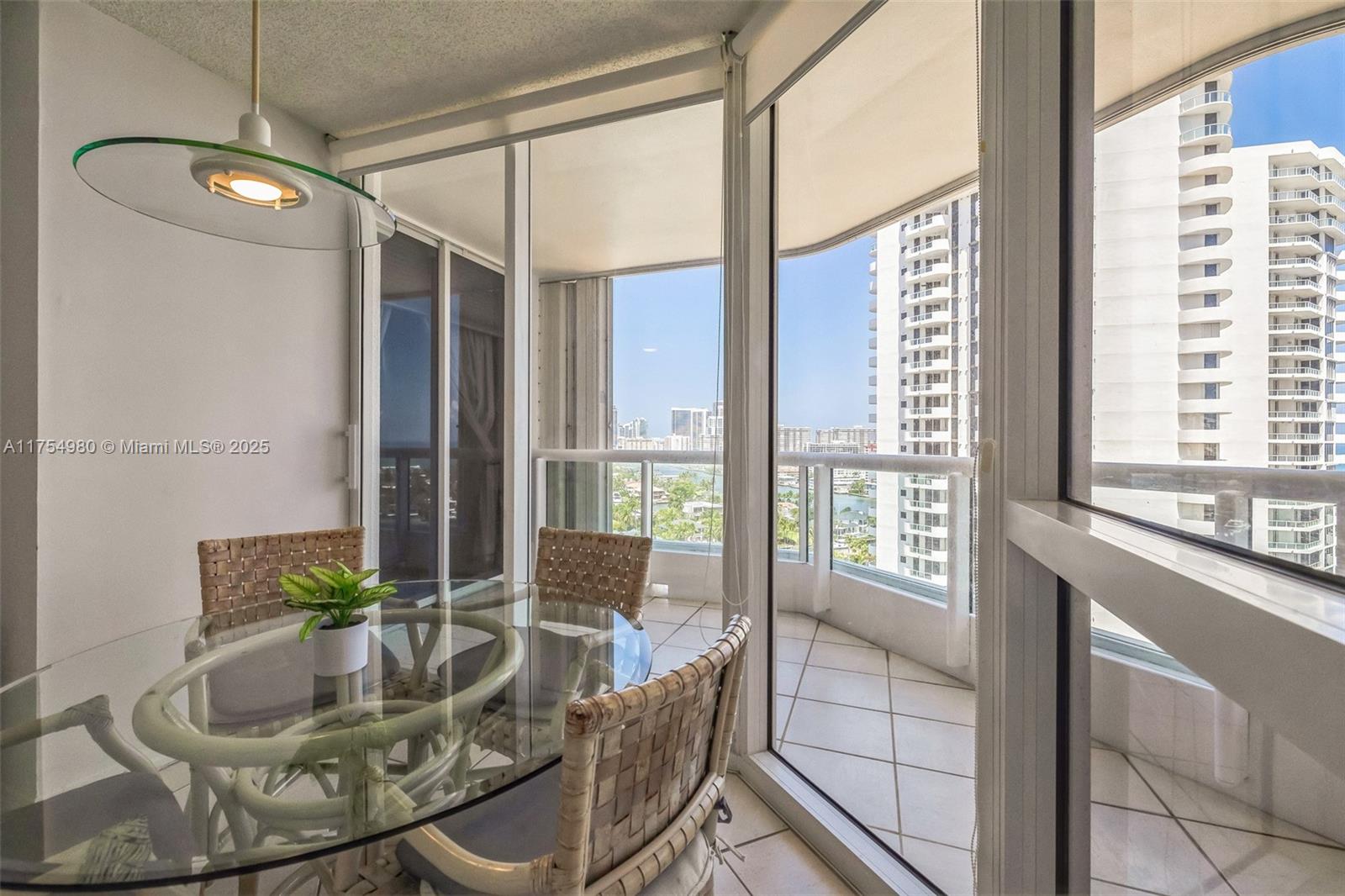 NORTH TOWER AT THE POINT - Residential