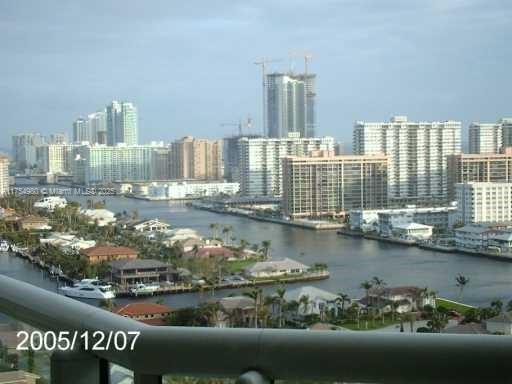 NORTH TOWER AT THE POINT - Residential