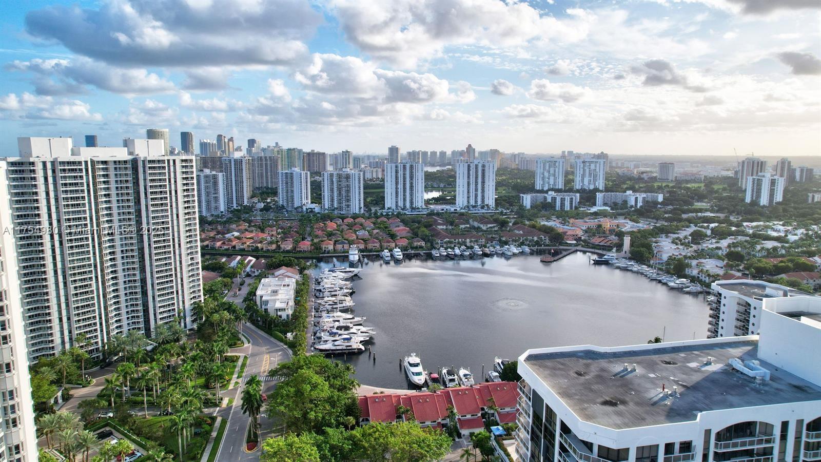 NORTH TOWER AT THE POINT - Residential