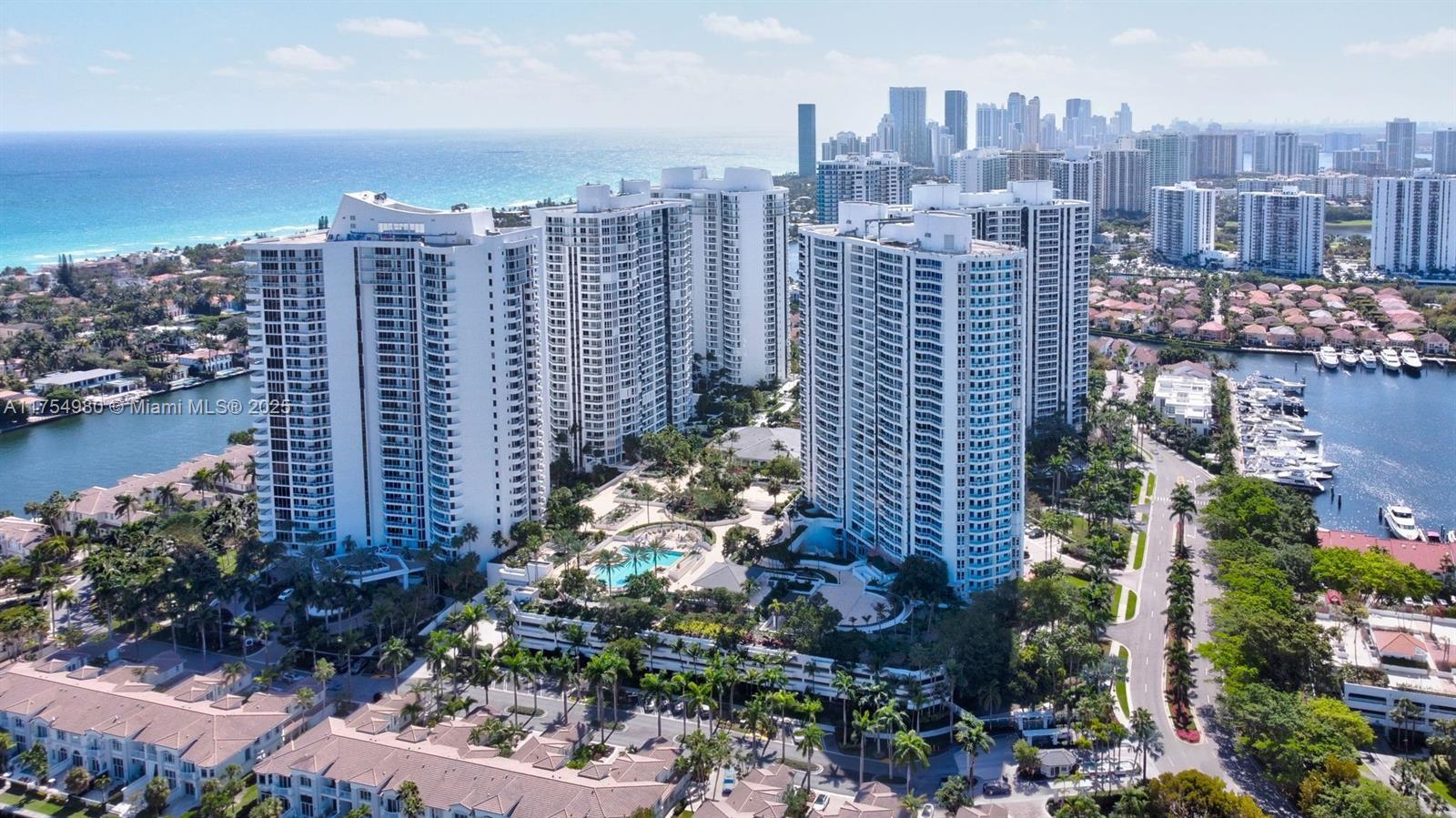 NORTH TOWER AT THE POINT - Residential