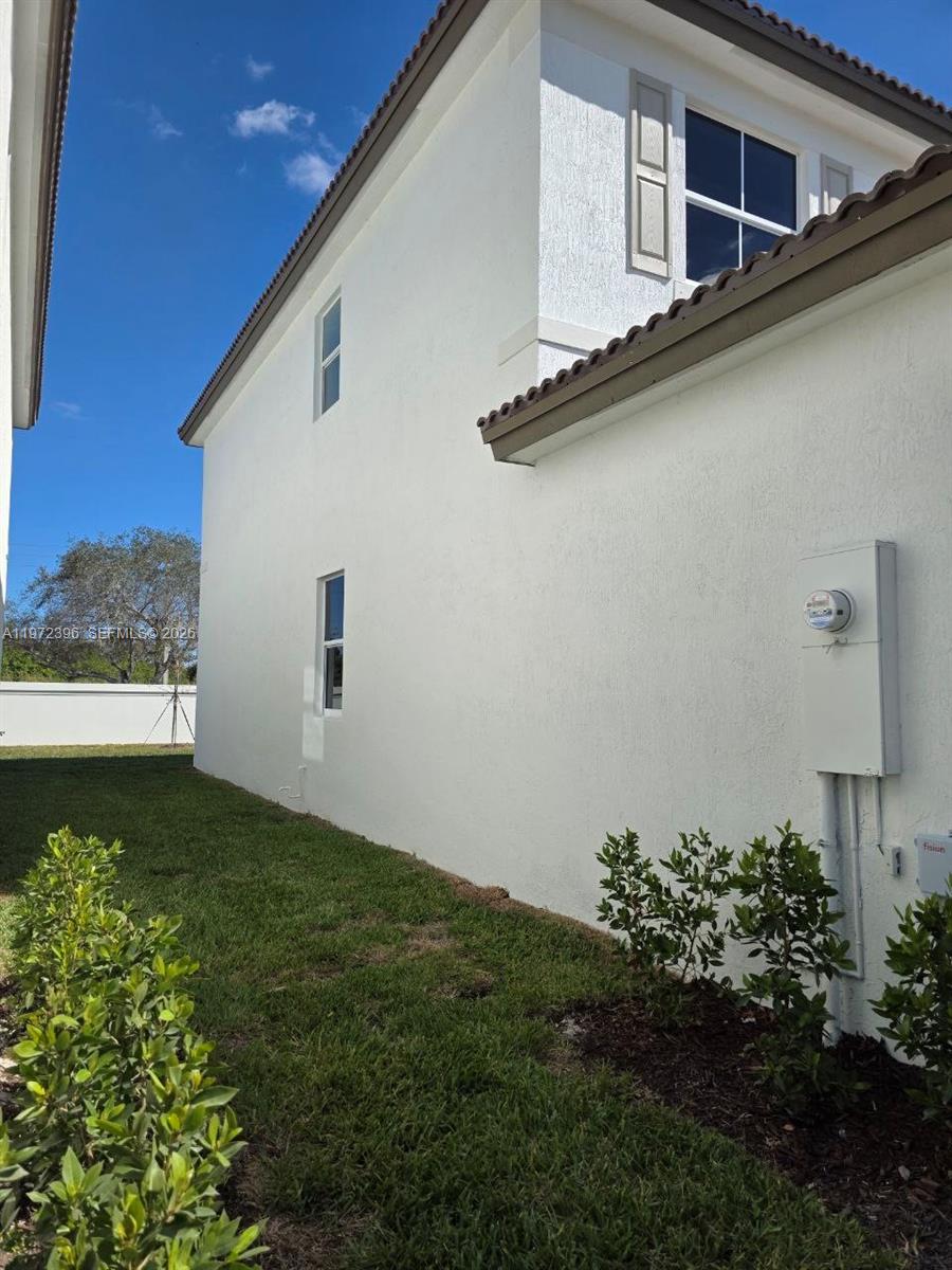 Keys Gate Sub - Residential Lease