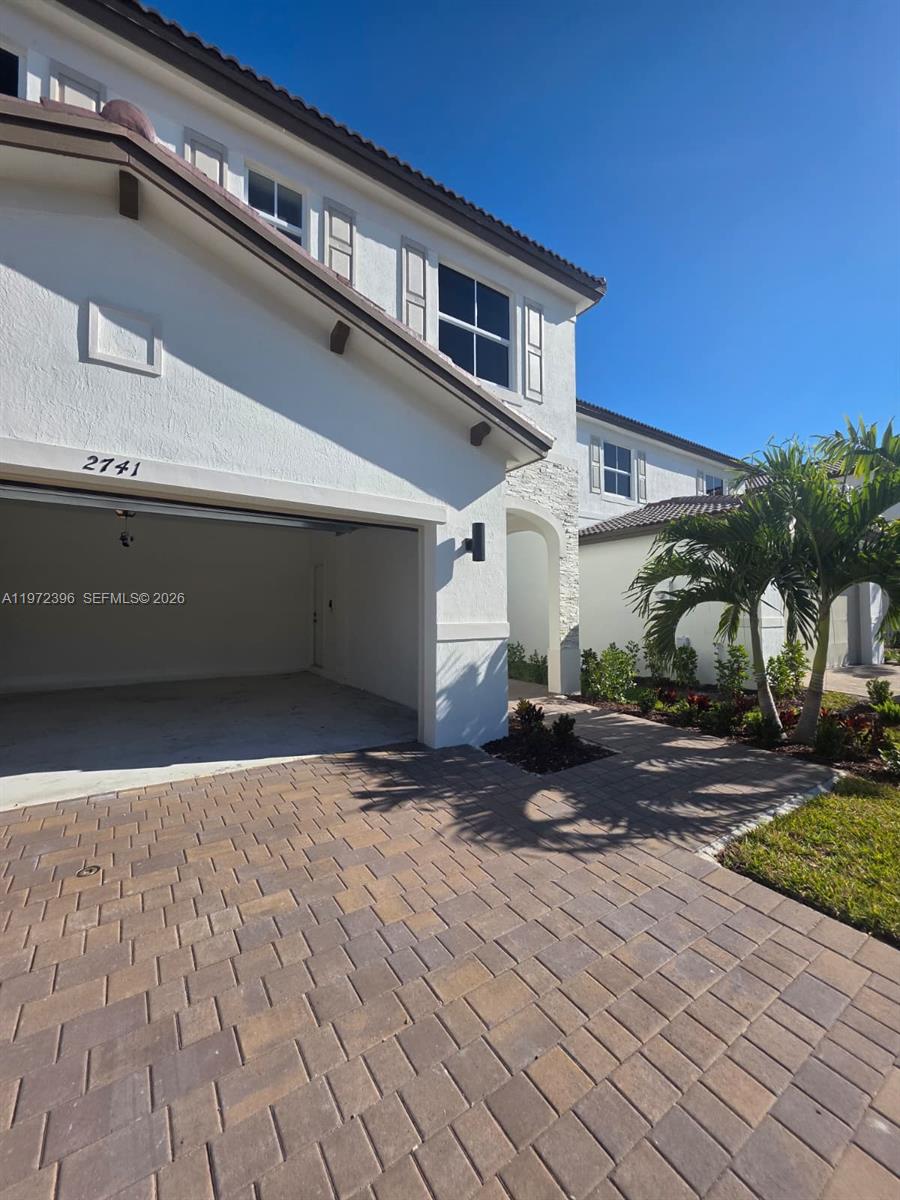 Keys Gate Sub - Residential Lease