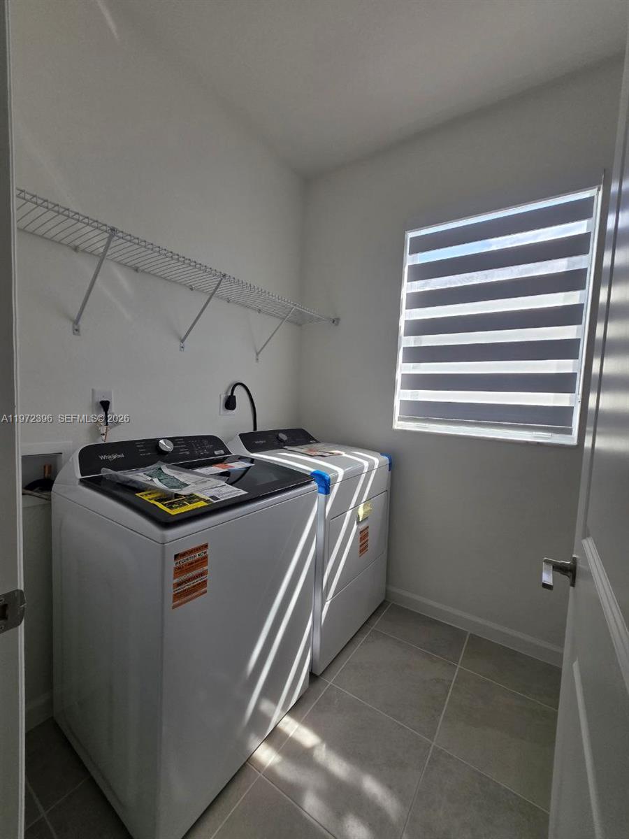 Keys Gate Sub - Residential Lease