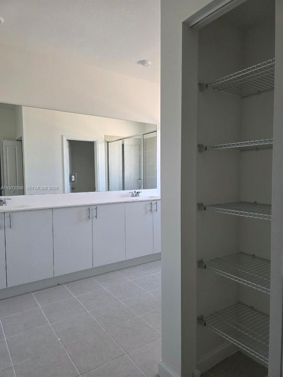 Keys Gate Sub - Residential Lease