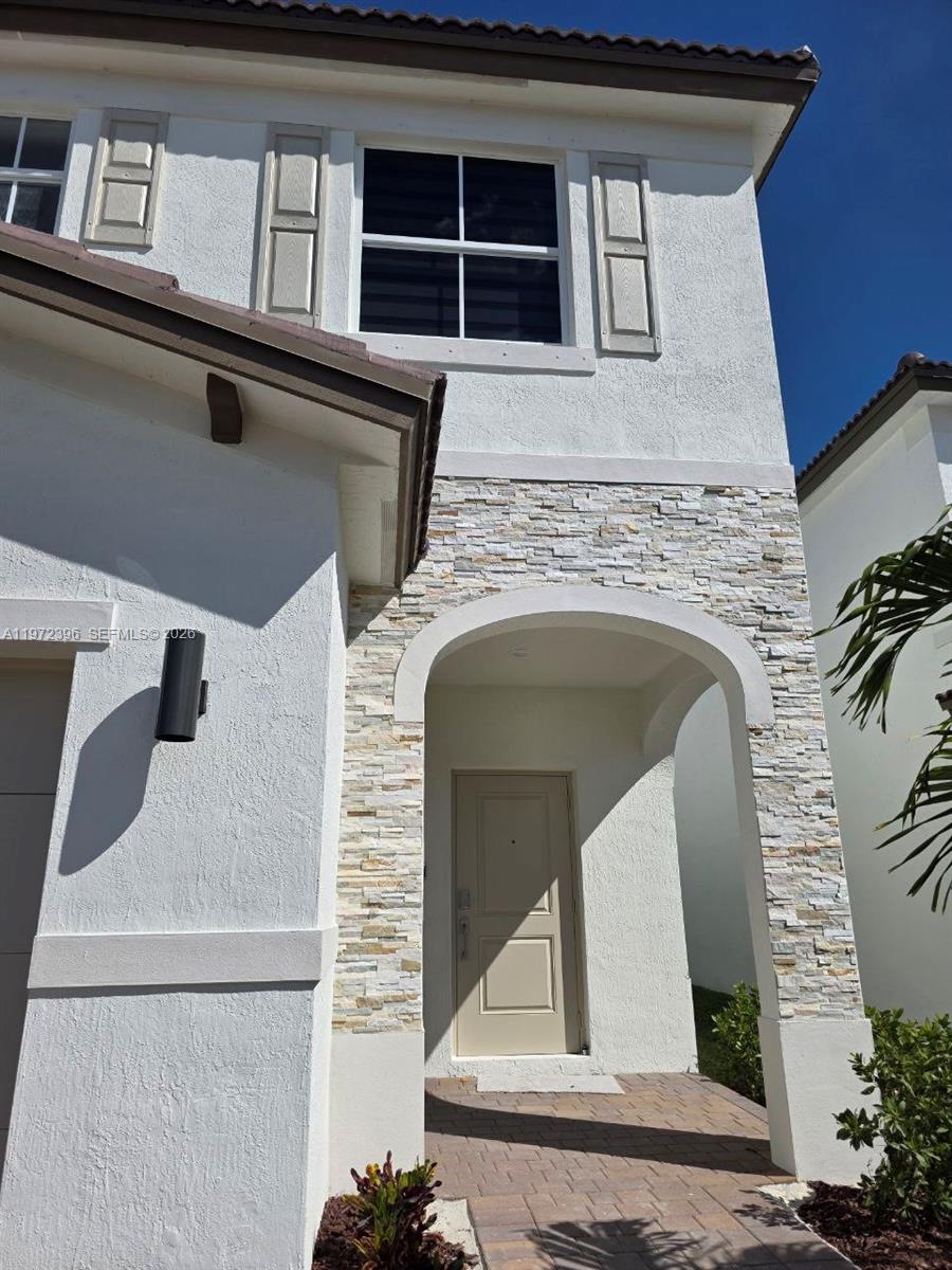 Keys Gate Sub - Residential Lease