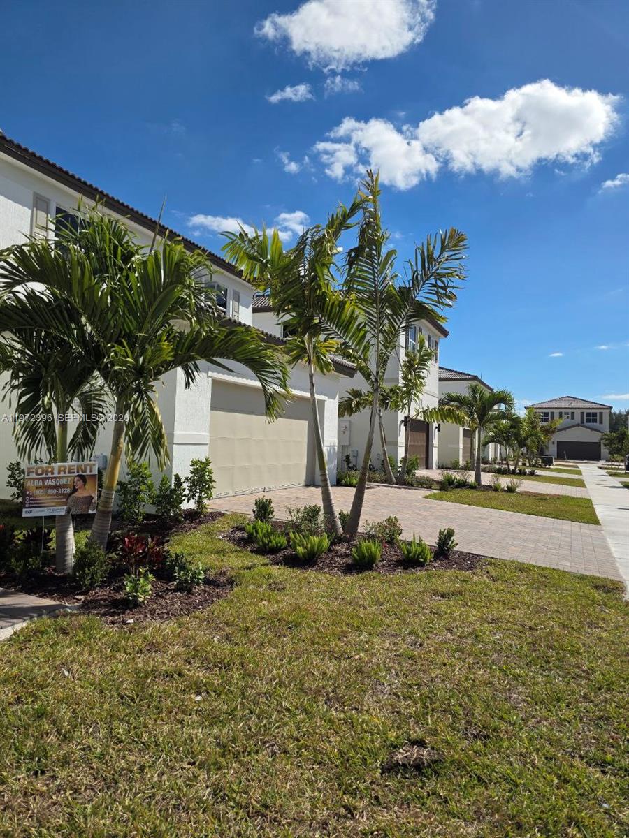Keys Gate Sub - Residential Lease