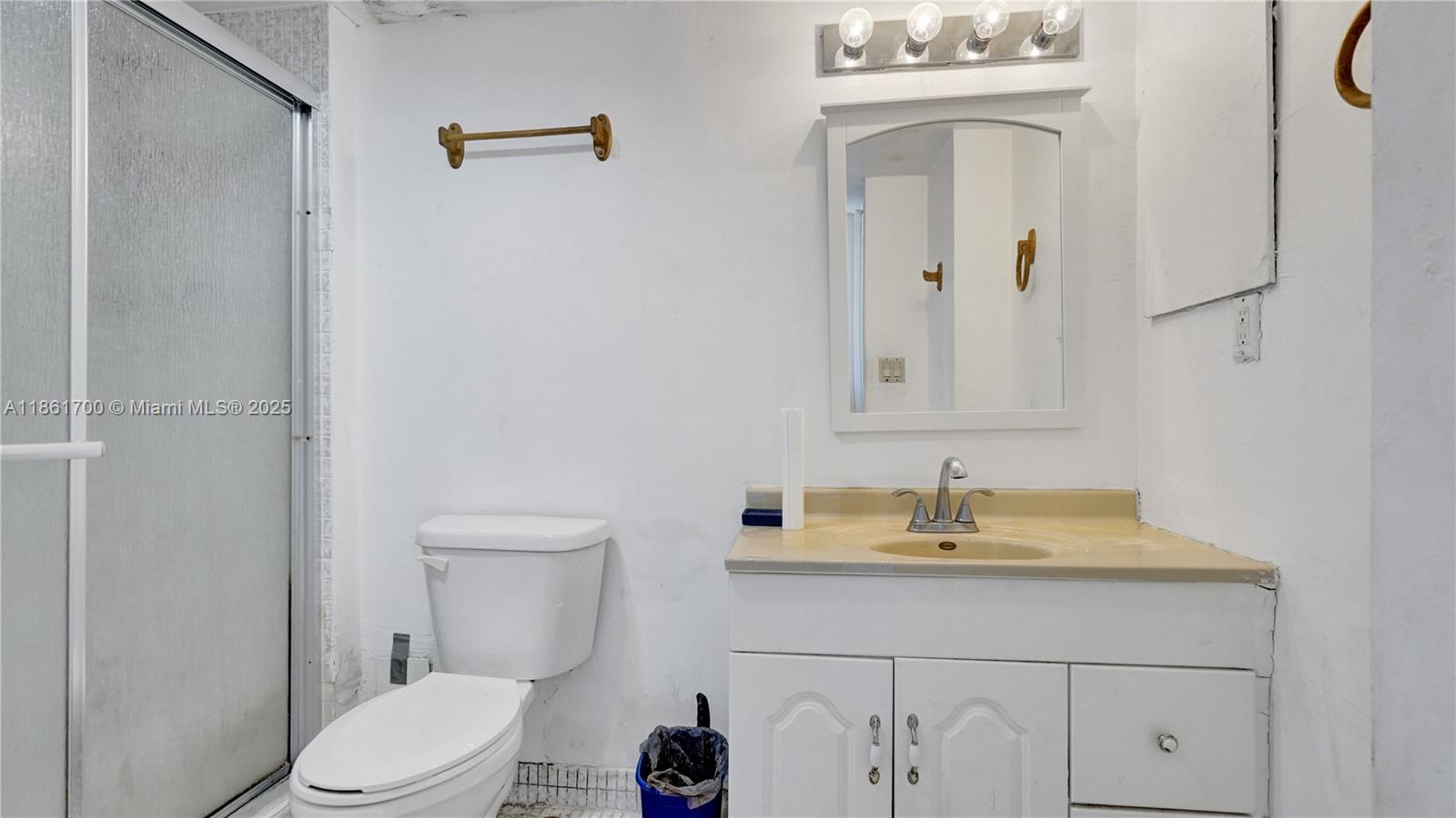 BRAVURA II CONDO - Residential