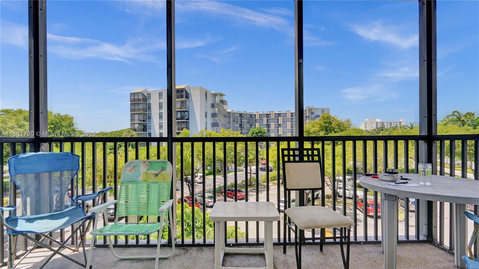 BRAVURA II CONDO - Residential