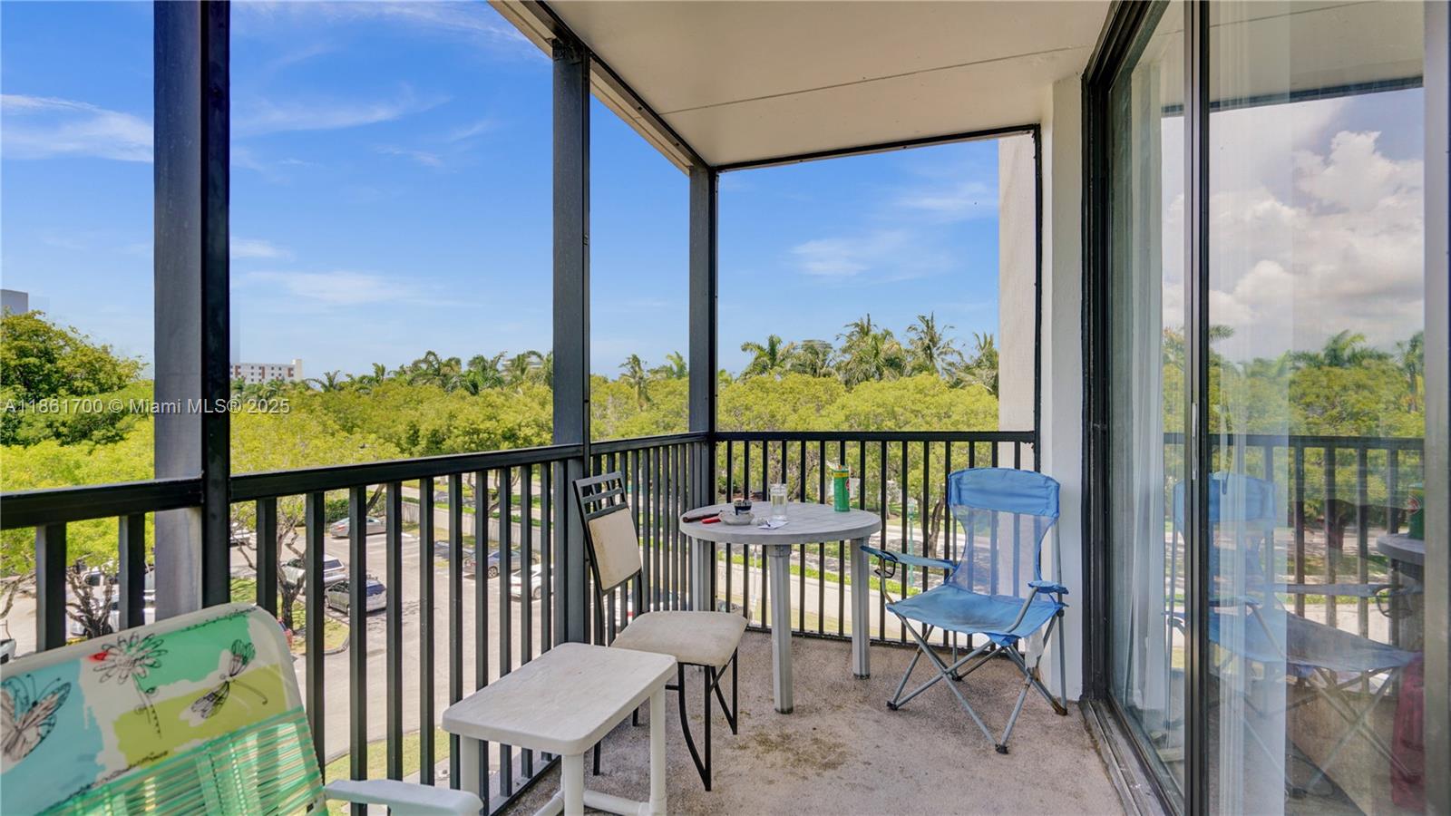 BRAVURA II CONDO - Residential