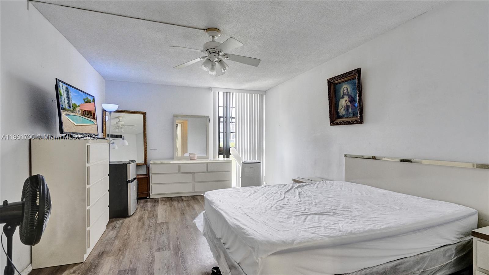 BRAVURA II CONDO - Residential