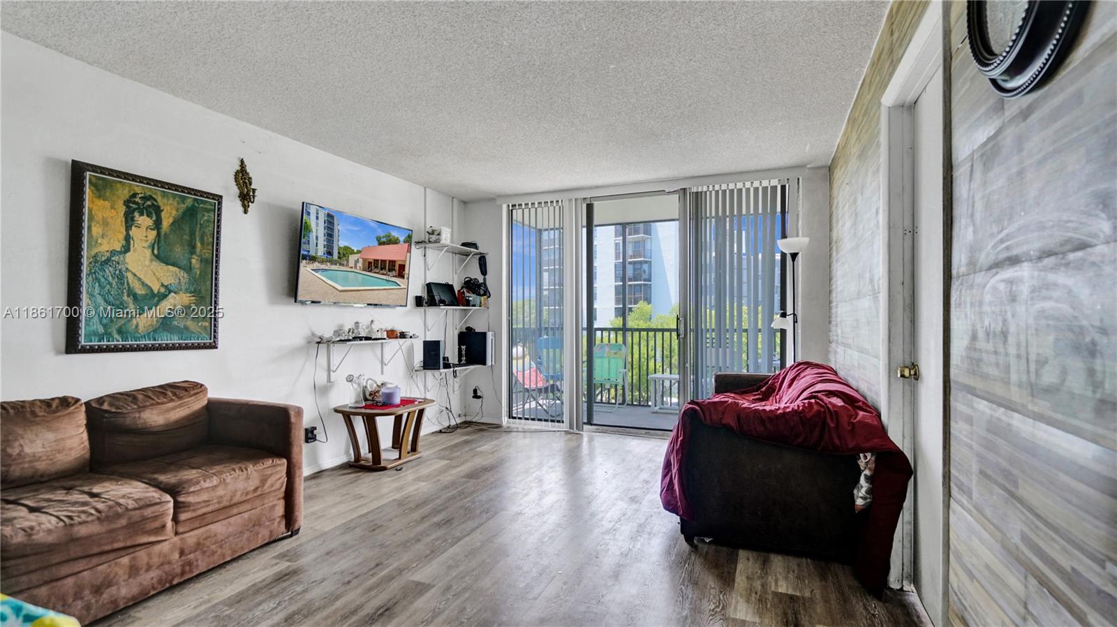 Best priced 2/2 condo on Country Club Drive! Located in a quiet and friendly building on prestigious Country Club Drive in the heart of Aventura. Split bedroom floor plan. Enjoy low condo fees, a prime location just minutes from the beach, and walking distance to shops and restaurants. Directly across the street, you’ll find a 3.5-mile scenic bike and walking path. Affordable living in the best location.