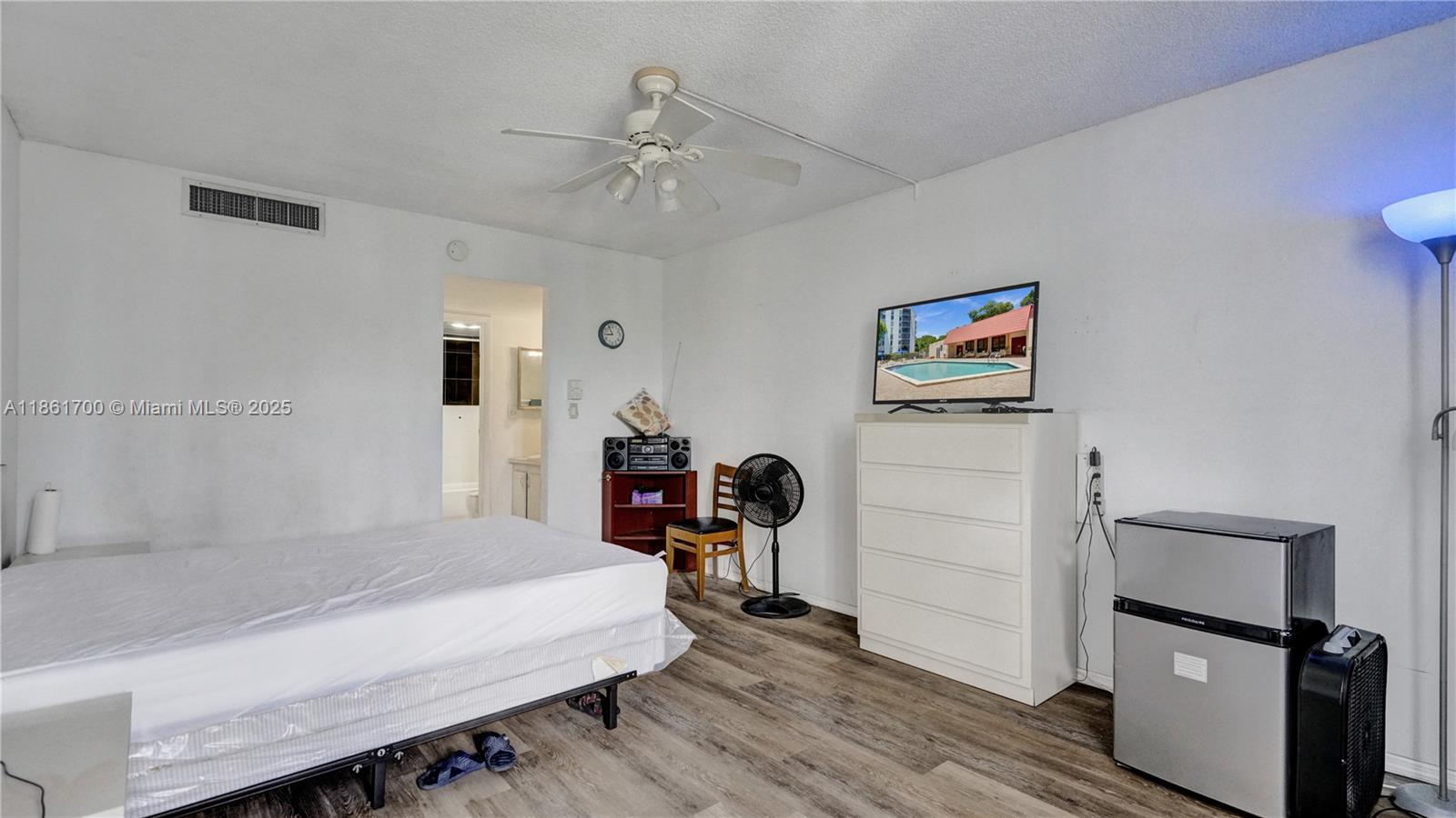 BRAVURA II CONDO - Residential