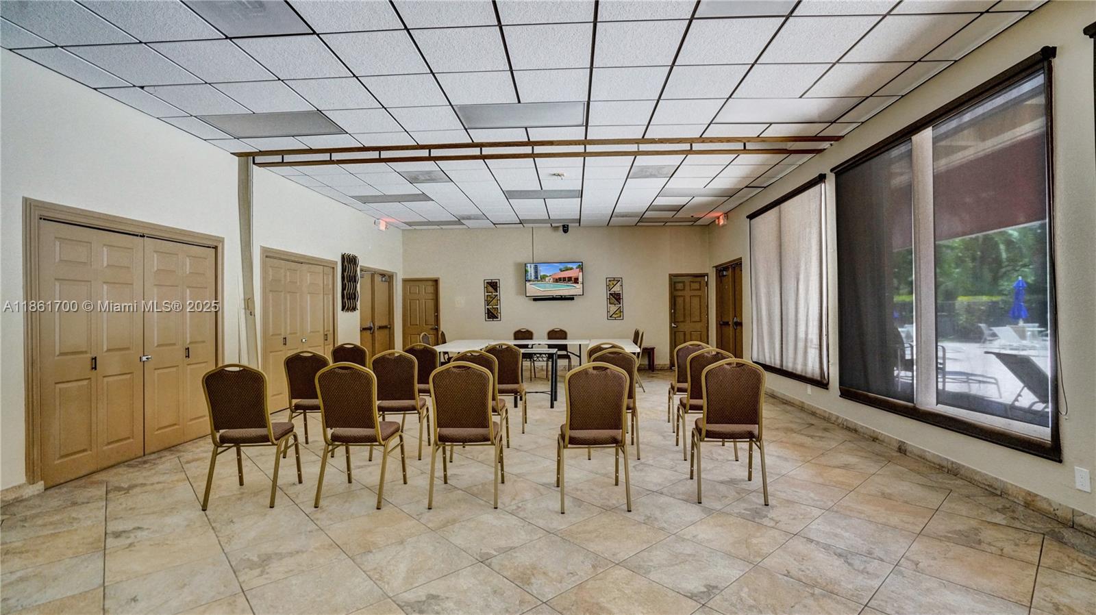 BRAVURA II CONDO - Residential