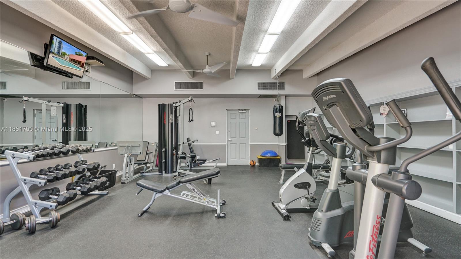 BRAVURA II CONDO - Residential