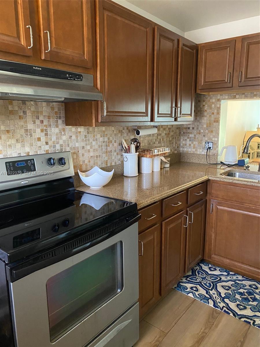 POINCIANA 2 OF PINE ISLAN - Residential