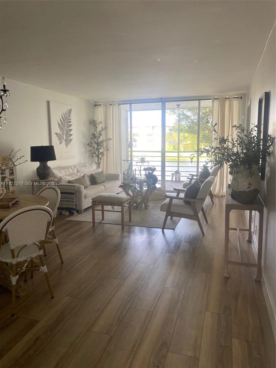 POINCIANA 2 OF PINE ISLAN - Residential