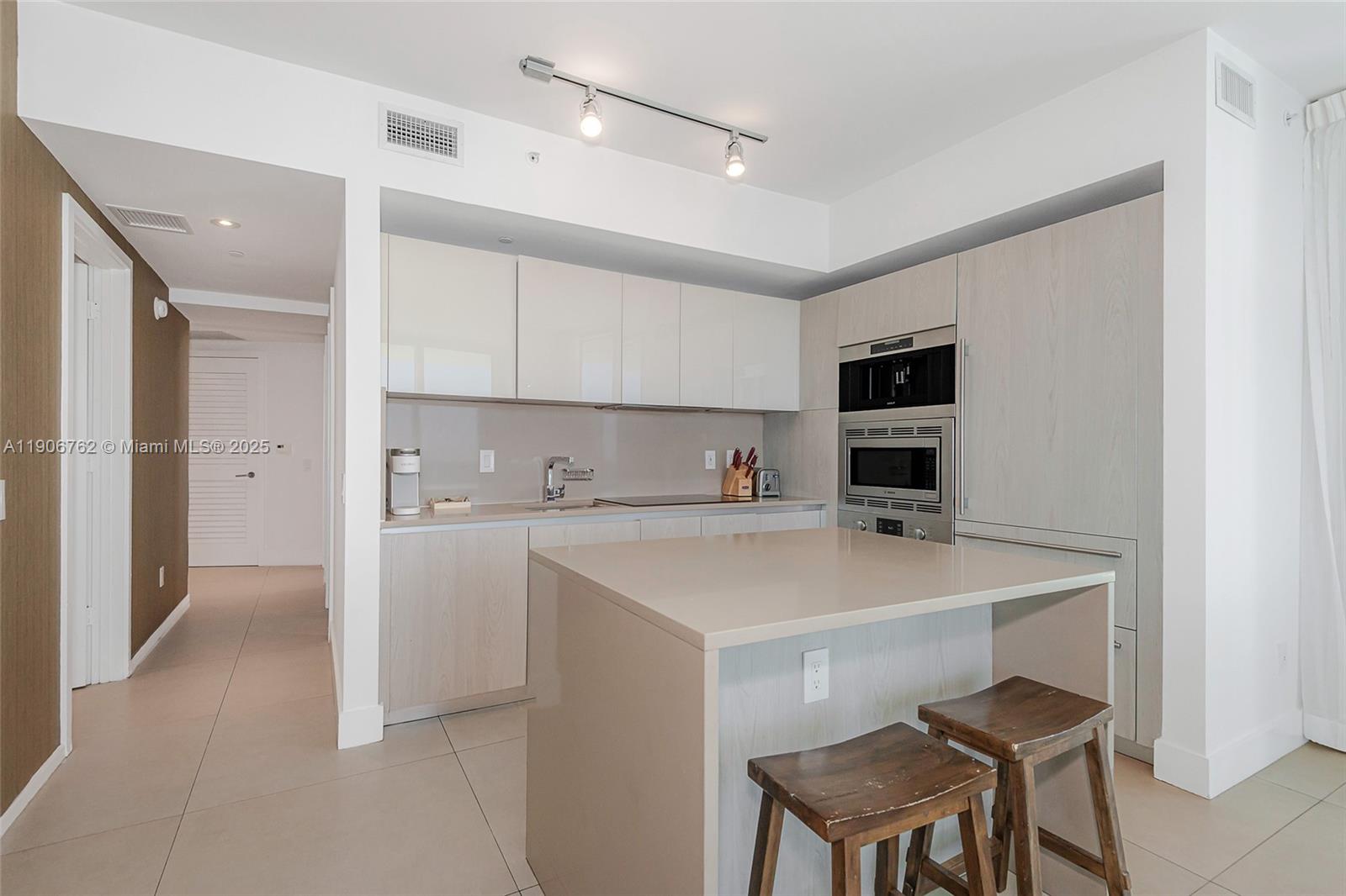 4111 SOUTH OCEAN DRIVE CO - Residential