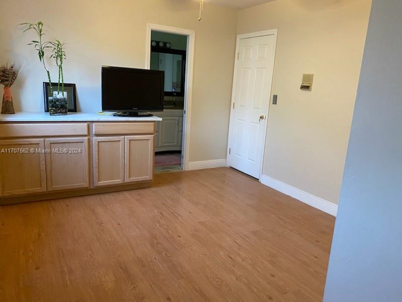Rental Property at 14020 Sw 108th St B, Miami, Broward County, Florida - Bathrooms: 1  - $1,150 MO.