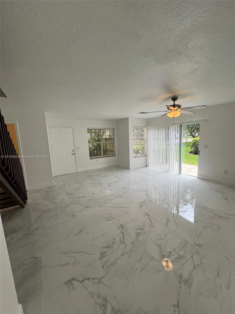 ROCK ISLAND LAND CORP - Residential Lease