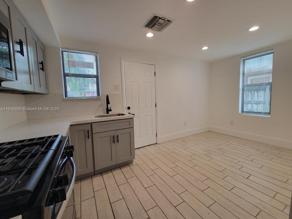 CITY OF MIAMI SOUTH - Residential Lease