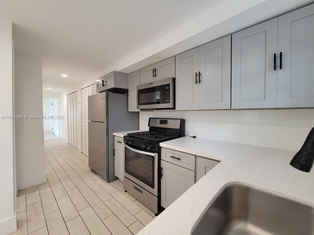 CITY OF MIAMI SOUTH - Residential Lease