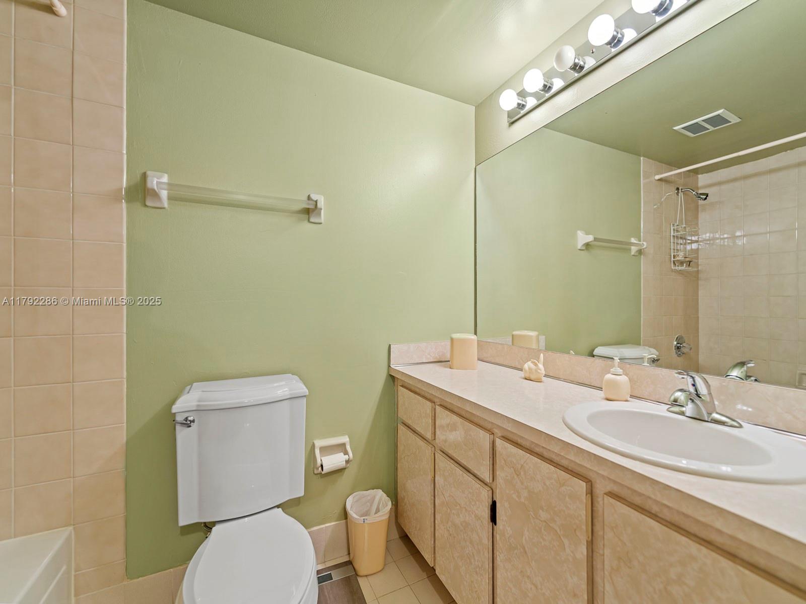 PENINSULA AT INTL GARDENS - Residential