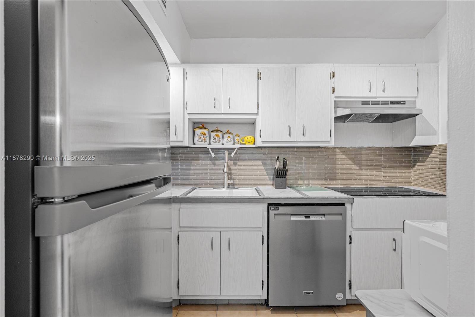 TRITON TOWER CONDO - Residential Lease