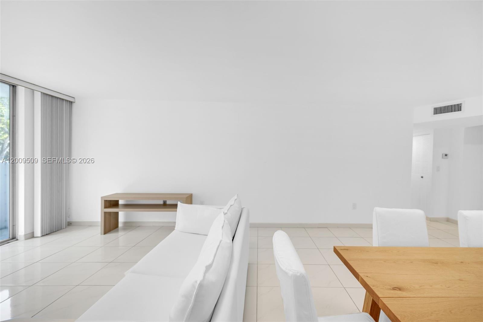 COMMODORE PLAZA CONDO - Residential