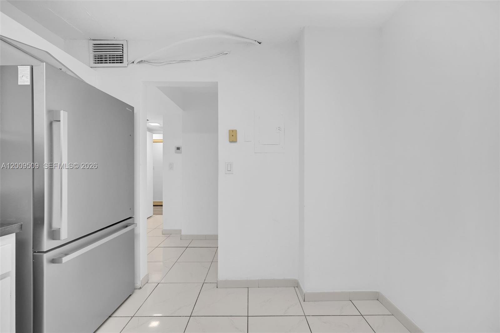 COMMODORE PLAZA CONDO - Residential
