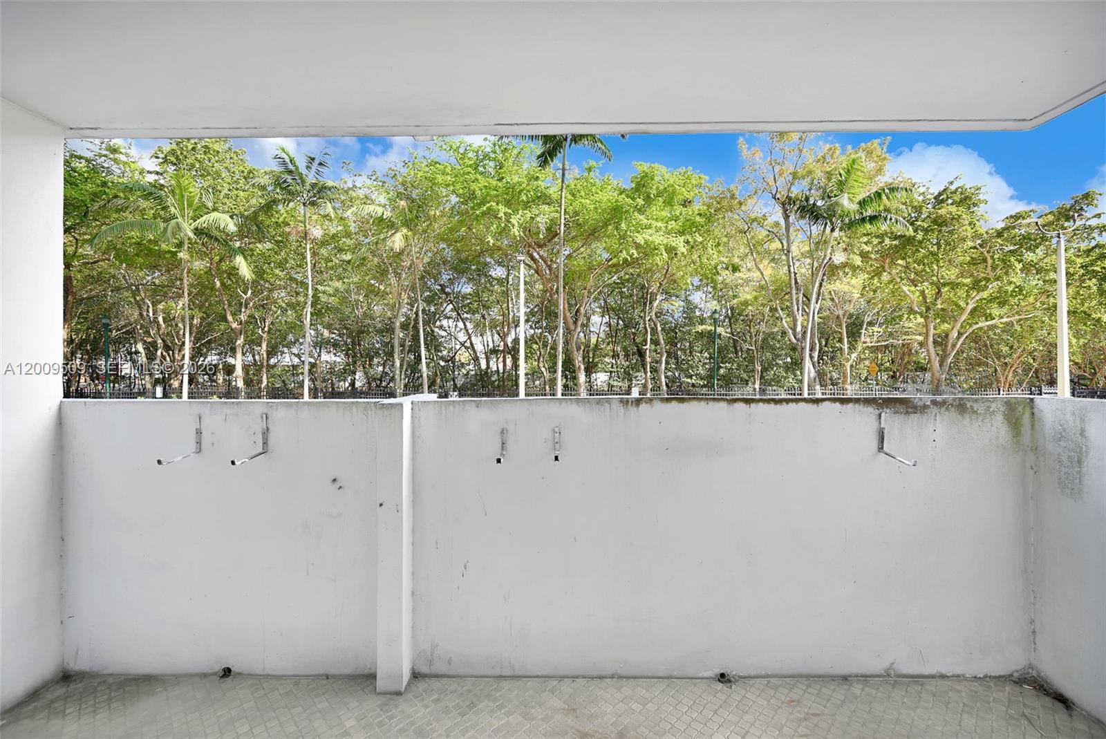 COMMODORE PLAZA CONDO - Residential
