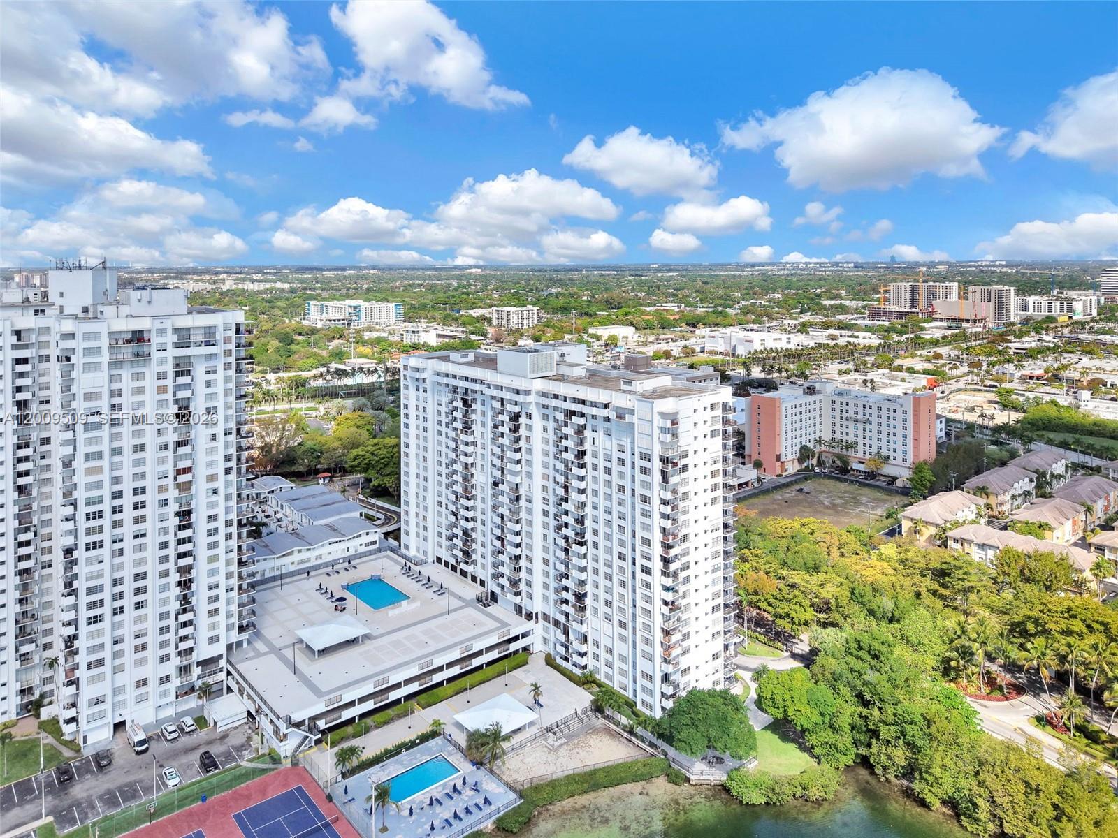 COMMODORE PLAZA CONDO - Residential