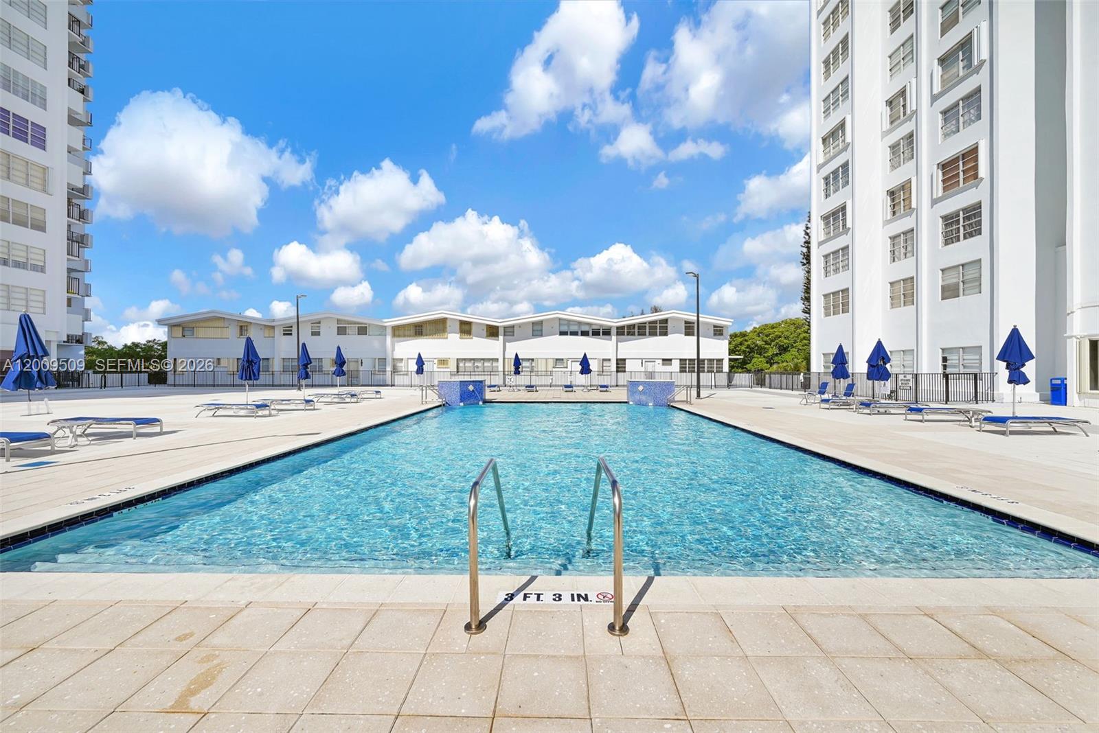 COMMODORE PLAZA CONDO - Residential