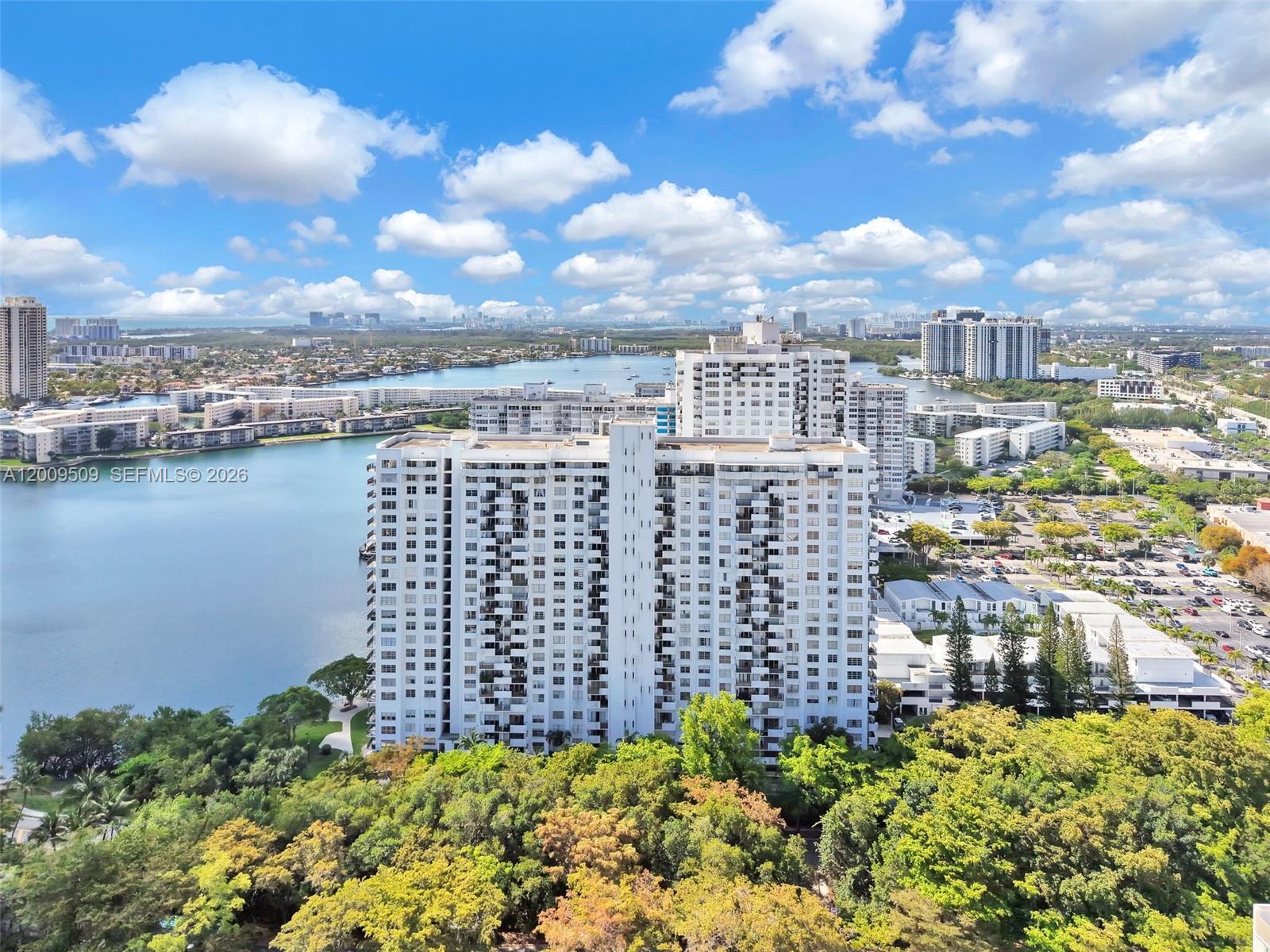 COMMODORE PLAZA CONDO - Residential