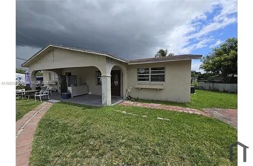 comfortable two bedroom one bathroom unit with utilities included! (water and power) Unit has washer and dryer, stove, refrigerator, microwave. walled ac units. this unit is part of a triplex with fenced yard. Only asking for first month and one month security deposit. Section 8 Welcome! with big discount on security deposit.