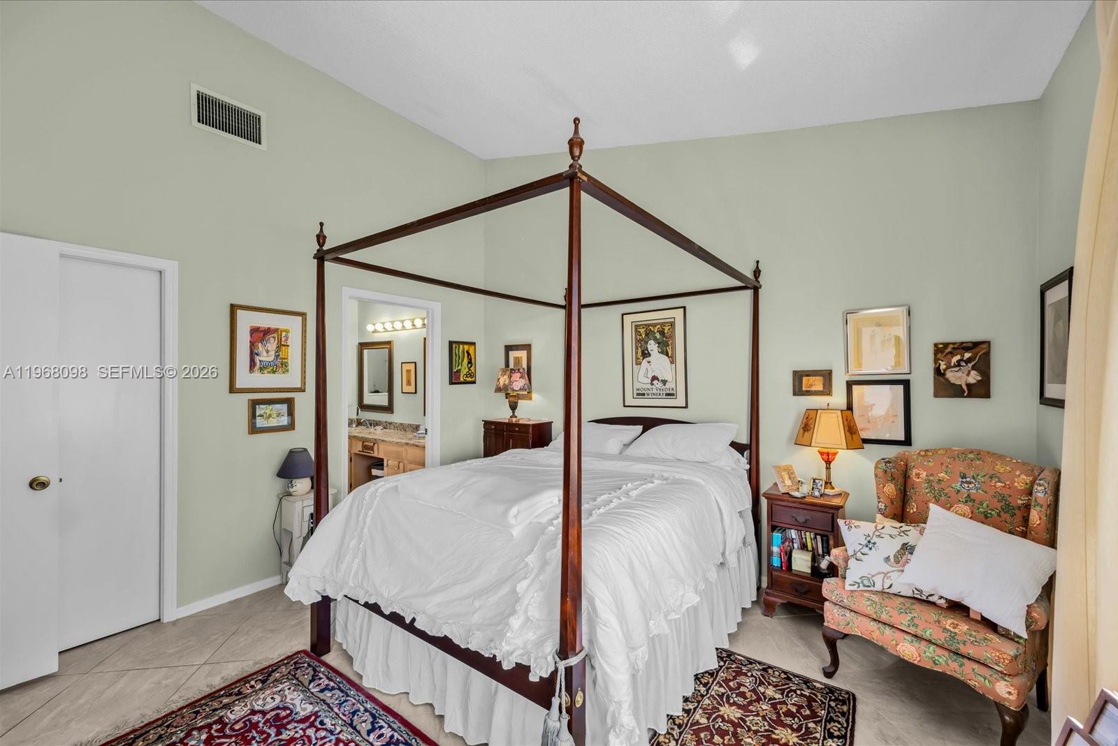 LITTLE CLUB CONDOMINIUMS - Residential