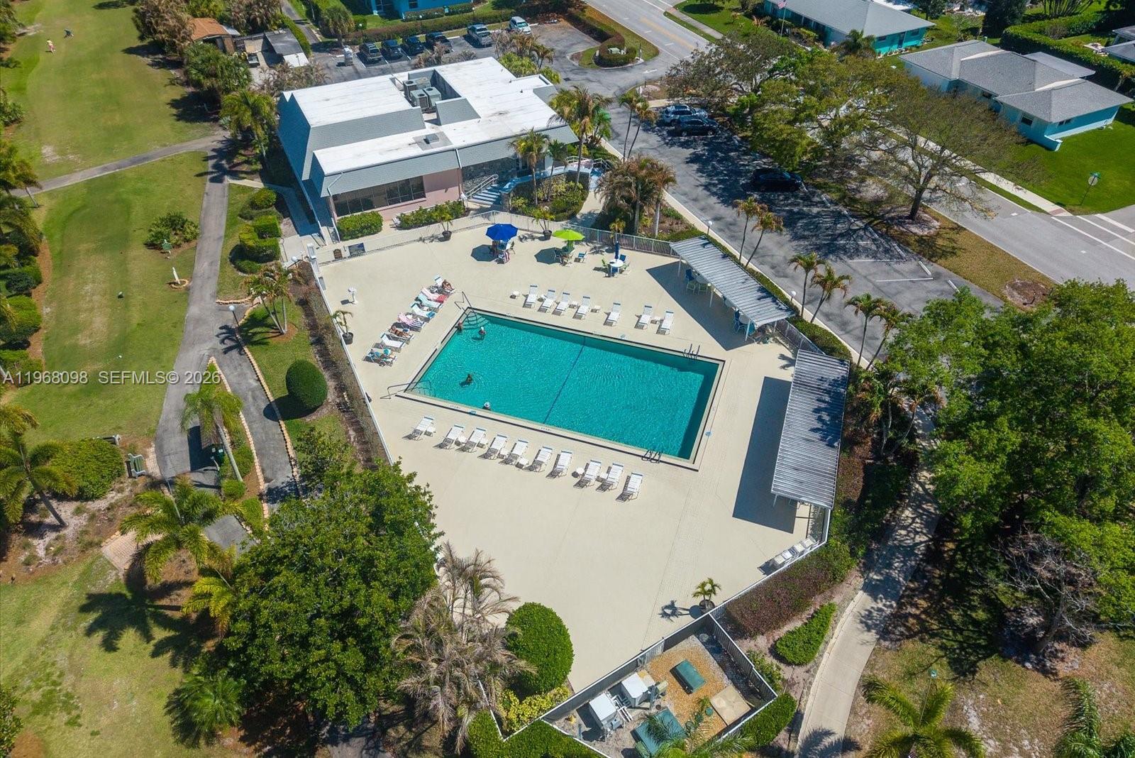 LITTLE CLUB CONDOMINIUMS - Residential