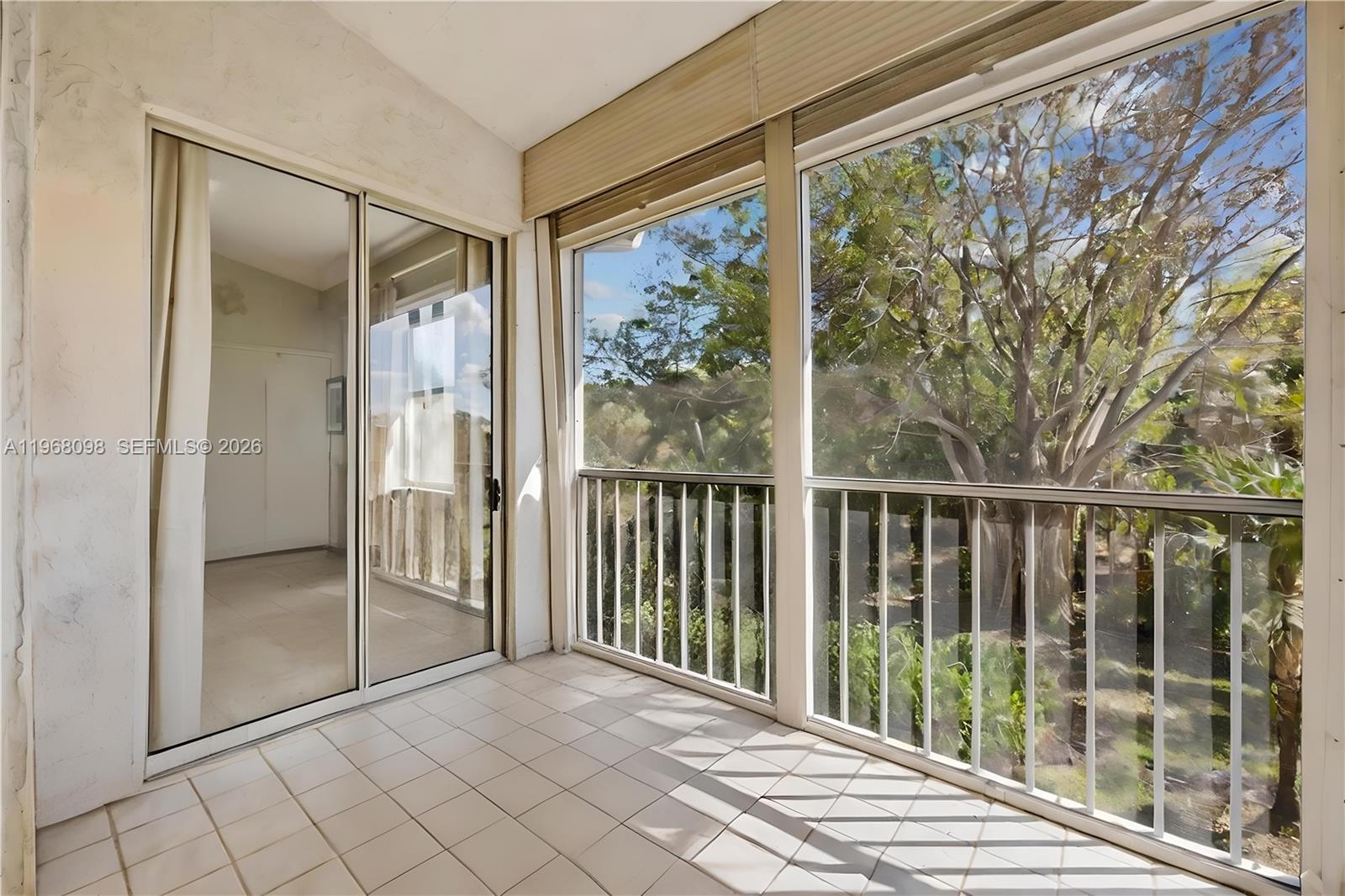 LITTLE CLUB CONDOMINIUMS - Residential