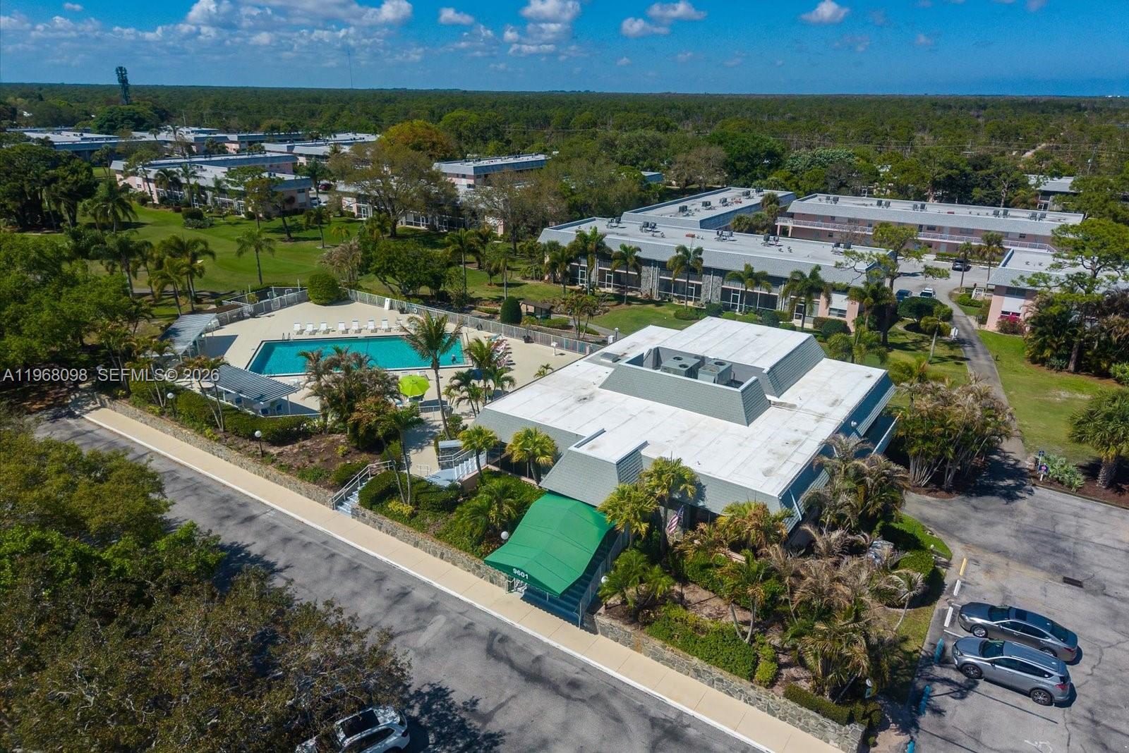 LITTLE CLUB CONDOMINIUMS - Residential