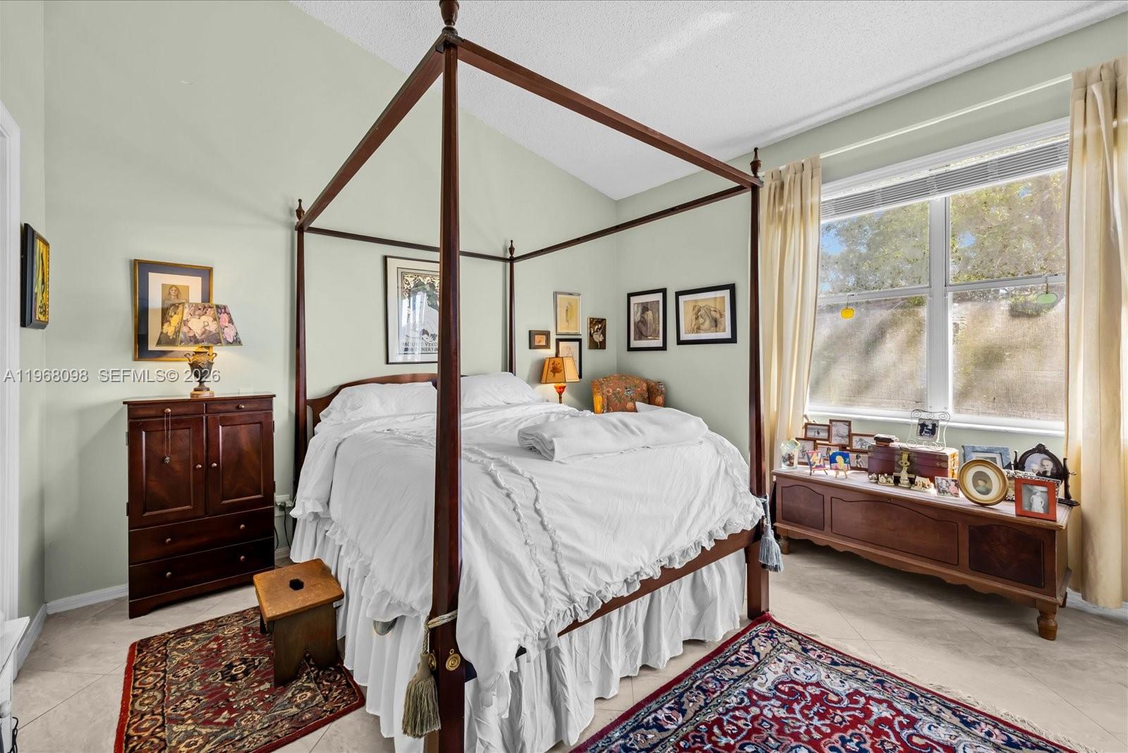 LITTLE CLUB CONDOMINIUMS - Residential