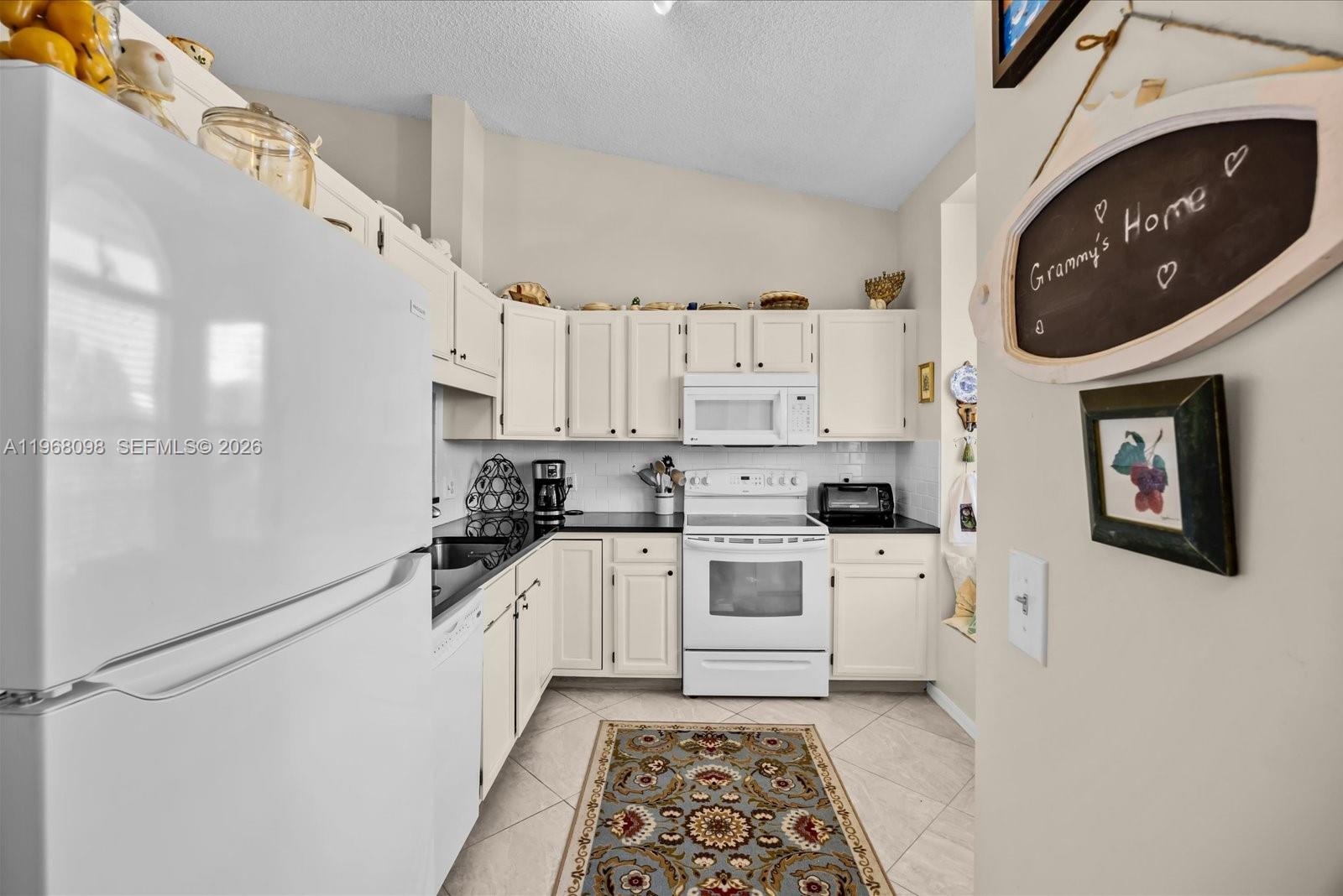 LITTLE CLUB CONDOMINIUMS - Residential